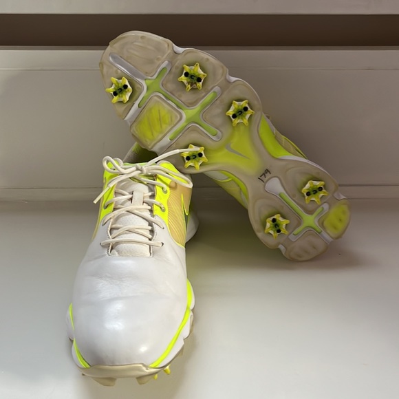 Nike Men’s Golf Shoes - Picture 2 of 4